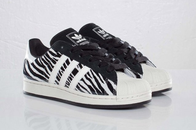 adidas superstar zebra