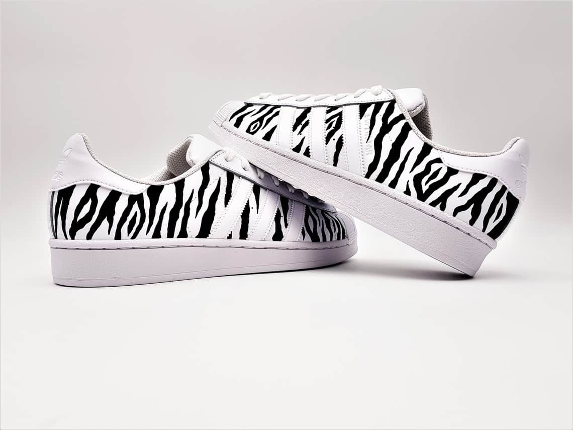 adidas superstar white zebra