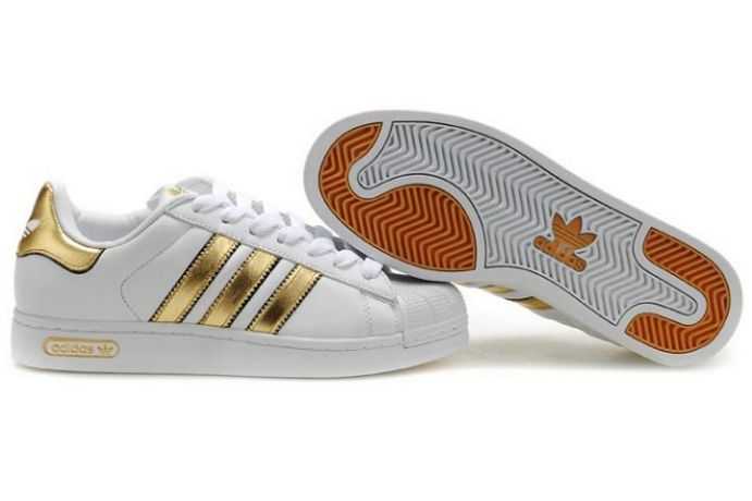 chaussure adidas doré